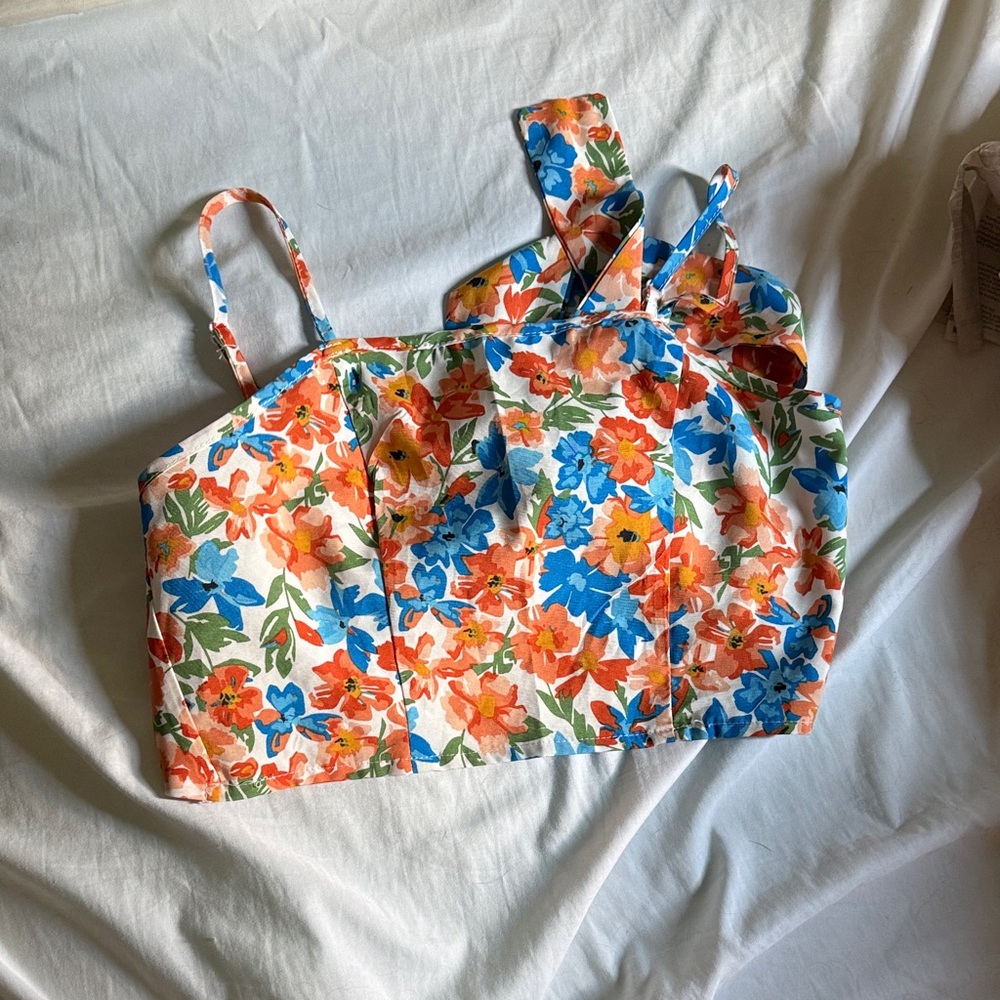 SHEIN Floral Tie-Front Crop Top